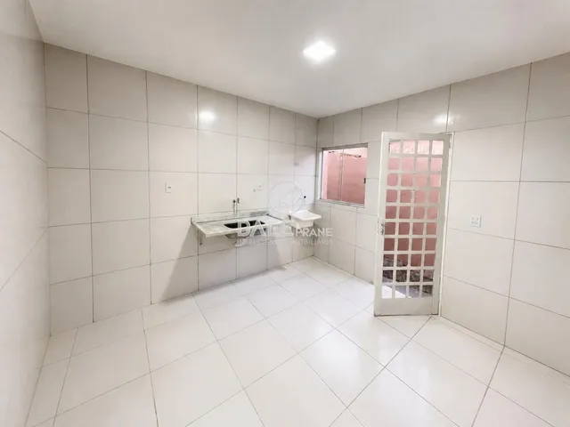 Casa 2 quartos e 1 banheiro, à venda, no bairro Chácaras Brasil A em Valparaíso de Goiás