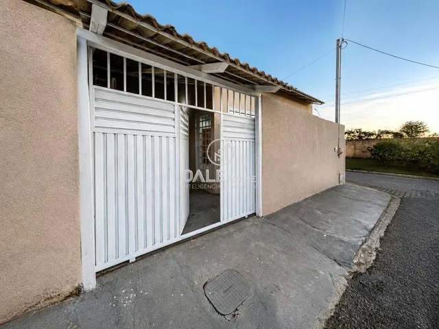 Casa 2 quartos e 1 banheiro, à venda, no bairro Chácaras Brasil A em Valparaíso de Goiás