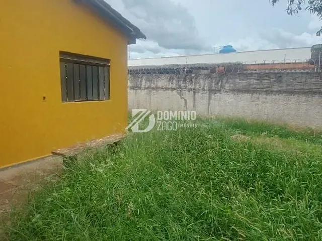 Casa com 360m² 2 quartos e 1 banheiro, à venda, no bairro Parque das Gameleiras em Uberaba