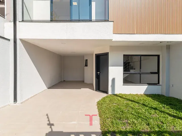 Casa com 125m² 3 quartos e 3 banheiros, à venda, no bairro Xaxim em Curitiba