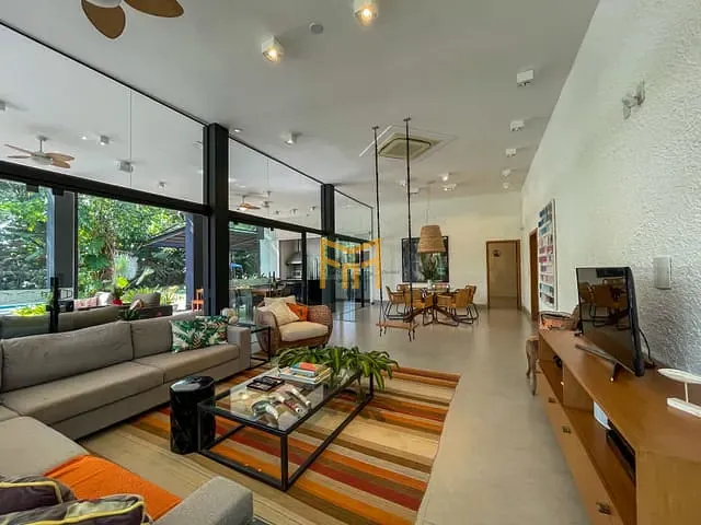 Casa com 11500m² 3 quartos e 5 banheiros, à venda, no bairro Benfica em Benfica