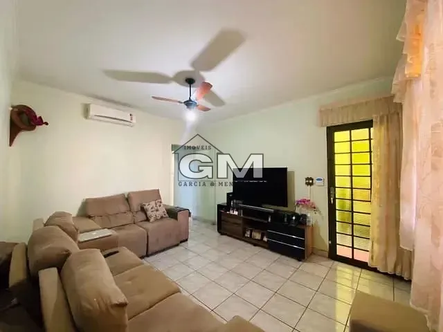 Casa com 468m² 3 quartos e 2 banheiros, à venda, no bairro Vila Virgínia em Ribeirão Preto