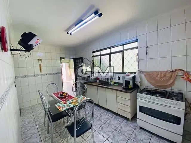 Casa com 468m² 3 quartos e 2 banheiros, à venda, no bairro Vila Virgínia em Ribeirão Preto