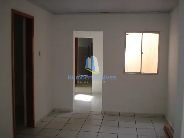 Casa com 114m² 3 quartos e 1 banheiro, para alugar, no bairro Centro em Vitória da Conquista