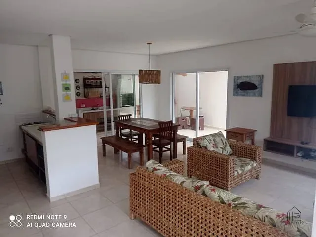 Casa 3 quartos e 3 banheiros, à venda, no bairro Maresias em São Sebastião