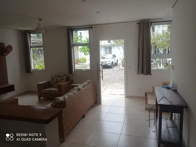 Casa 3 quartos e 3 banheiros, à venda, no bairro Maresias em São Sebastião