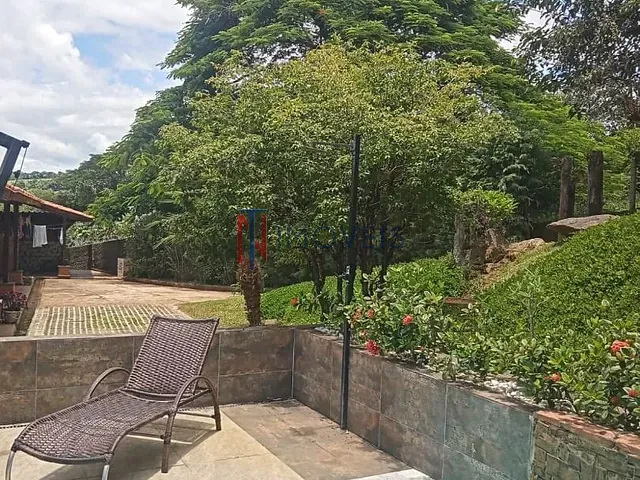 Casa com 851m² 3 quartos e 4 banheiros, à venda, no bairro Bairro Canedos em Piracaia