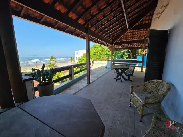 Casa 3 quartos e 2 banheiros, à venda, no bairro Praia dos Sonhos em Itanhaém
