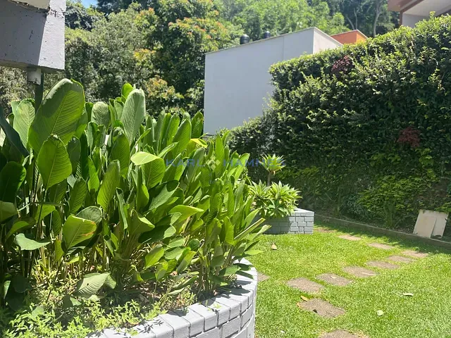 Casa com 830m² 3 quartos e 2 banheiros, à venda, no bairro Araras em Petrópolis