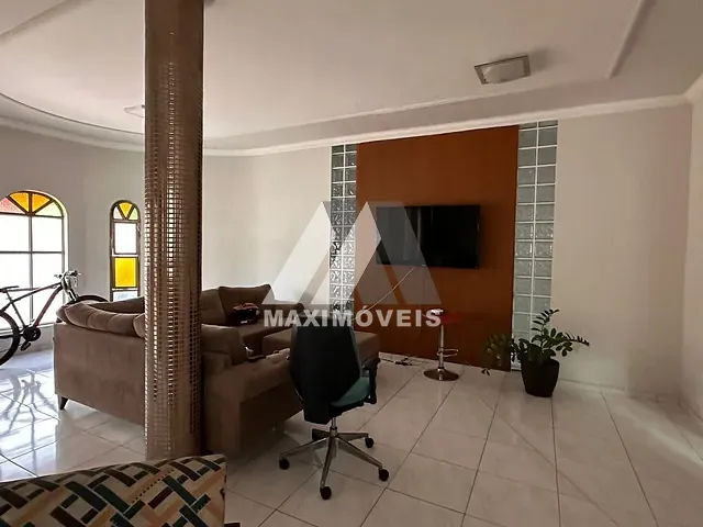 Casa 3 quartos e 2 banheiros, à venda, no bairro Jardim dos Anjos em Bom Despacho