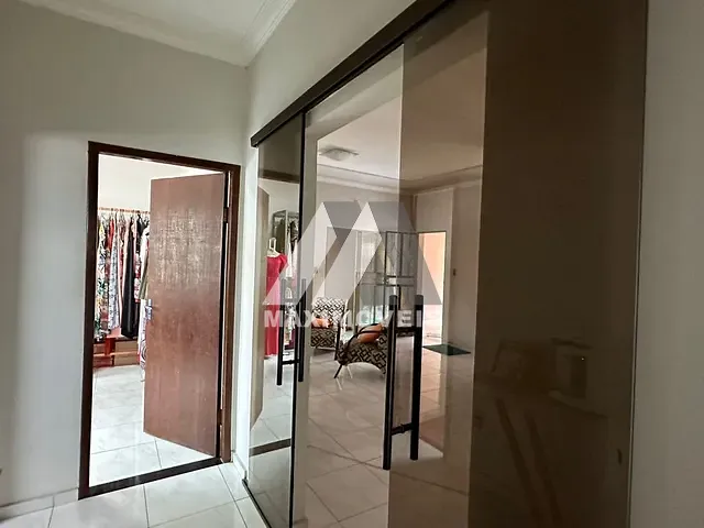 Casa 3 quartos e 2 banheiros, à venda, no bairro Jardim dos Anjos em Bom Despacho
