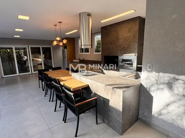 Casa 4 quartos e 7 banheiros, para alugar, no bairro Tamboré em Santana de Parnaíba