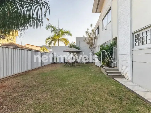 Casa 4 quartos e 6 banheiros, à venda, no bairro Guará II em Brasília