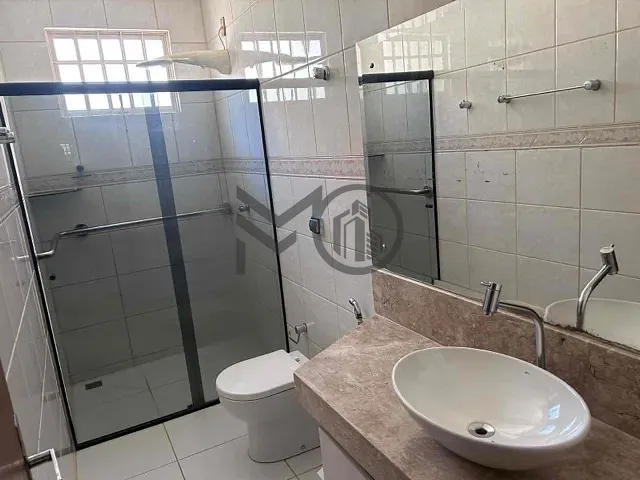 Casa com 366m² 4 quartos e 5 banheiros, à venda, no bairro Jardim Itália em Cuiabá
