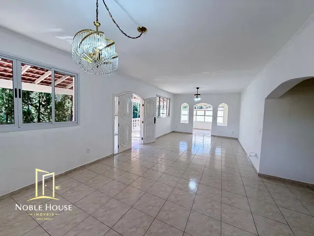 Casa 3 quartos e 6 banheiros, à venda, no bairro Marambaia em Vinhedo