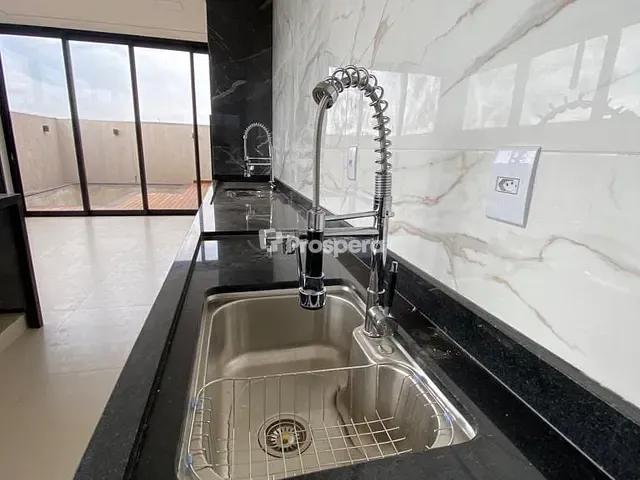 Casa com 360m² 3 quartos e 4 banheiros, à venda, no bairro Condomínio Residencial Gaudi em Anápolis