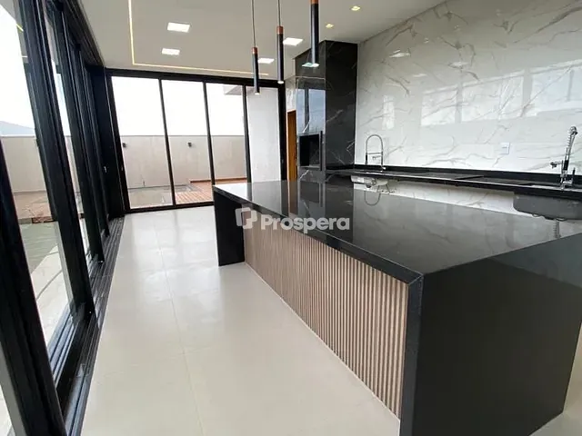 Casa com 360m² 3 quartos e 4 banheiros, à venda, no bairro Condomínio Residencial Gaudi em Anápolis