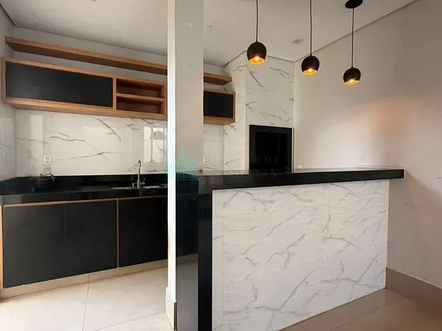 Casa 3 quartos e 3 banheiros, à venda, no bairro Loteamento Vale do Sol em Catalão