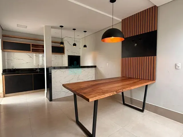 Casa 3 quartos e 3 banheiros, à venda, no bairro Loteamento Vale do Sol em Catalão