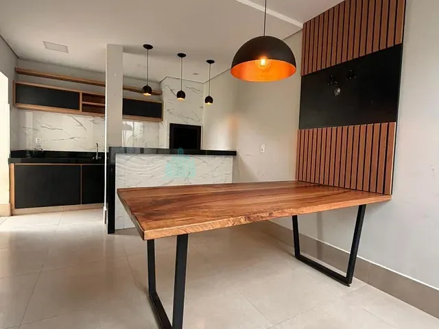 Casa 3 quartos e 3 banheiros, à venda, no bairro Loteamento Vale do Sol em Catalão