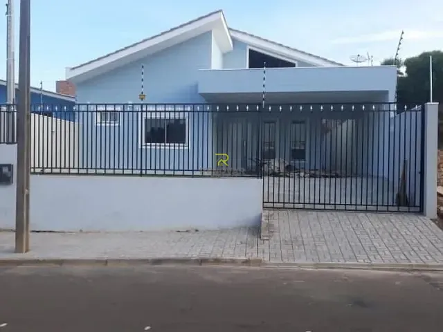 Casa com 250m² 3 quartos e 3 banheiros, à venda, no bairro Boqueirão em Guarapuava