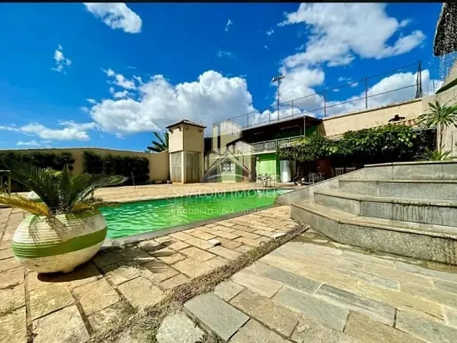 Casa com 1000m² 5 quartos e 5 banheiros, à venda, no bairro Sao Luiz em Belo Horizonte