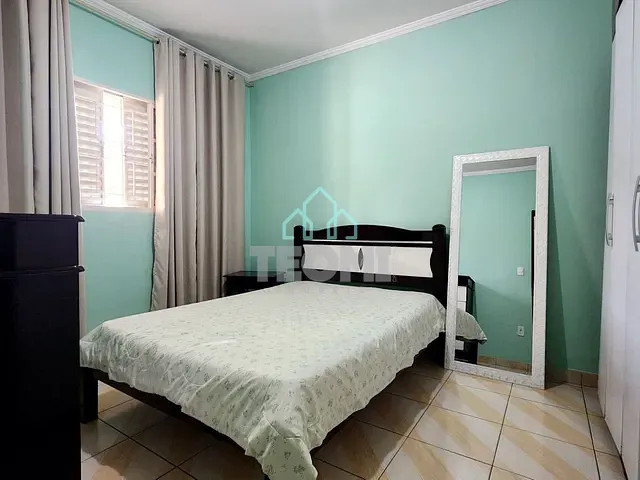 Casa com 242m² 3 quartos e 2 banheiros, à venda, no bairro Jardim Maria Augusta em Taubaté