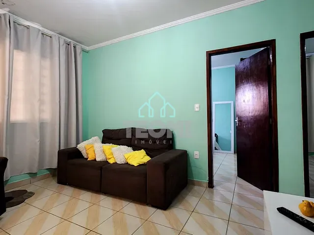 Casa com 242m² 3 quartos e 2 banheiros, à venda, no bairro Jardim Maria Augusta em Taubaté