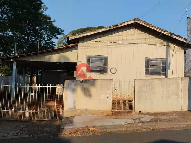 Casa 3 quartos e 1 banheiro, para alugar, no bairro Vila Esperança em Maringá
