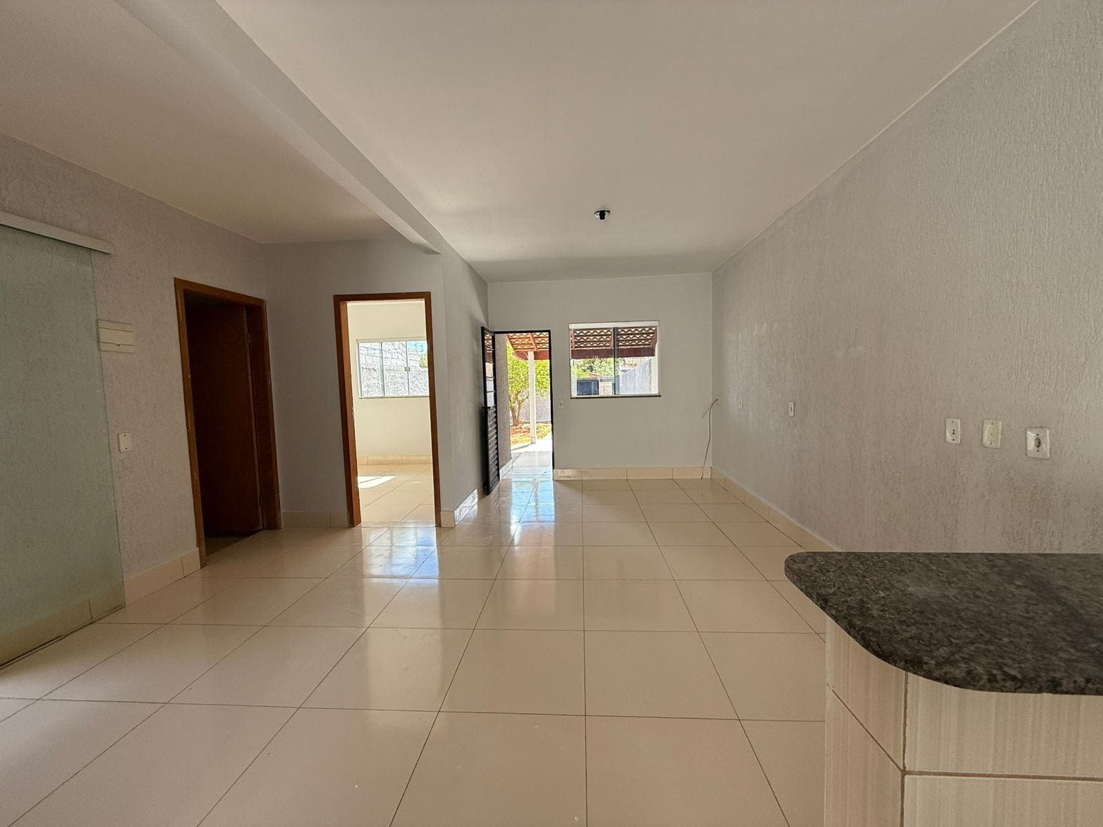 Casa à venda com 2 quartos, 85m² - Foto 3