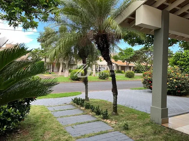 Casa com 360m² 4 quartos e 4 banheiros, à venda, no bairro Olinda em Uberaba