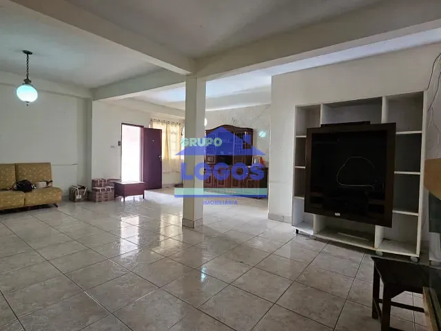 Casa com 360m² 4 quartos e 1 banheiro, à venda, no bairro Lourdes em João Monlevade