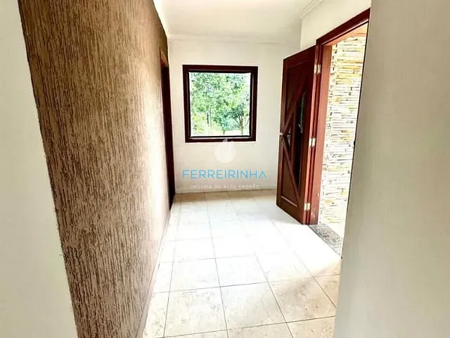 Casa com 800m² 4 quartos e 4 banheiros, à venda ou para alugar, no bairro Conjunto Residencial Esplanada do Sol em São José dos Campos