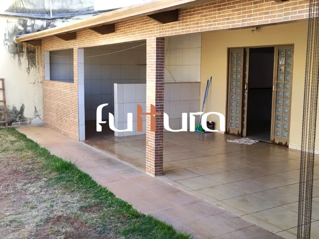 Casa com 420m² 4 quartos e 2 banheiros, à venda, no bairro Jardim Atlântico em Goiânia