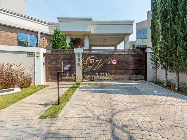 Casa com 312m² 3 quartos e 5 banheiros, à venda, no bairro Bacacheri em Curitiba