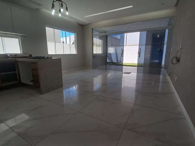 Casa 3 quartos e 2 banheiros, para alugar, no bairro Centro em Barra dos Coqueiros