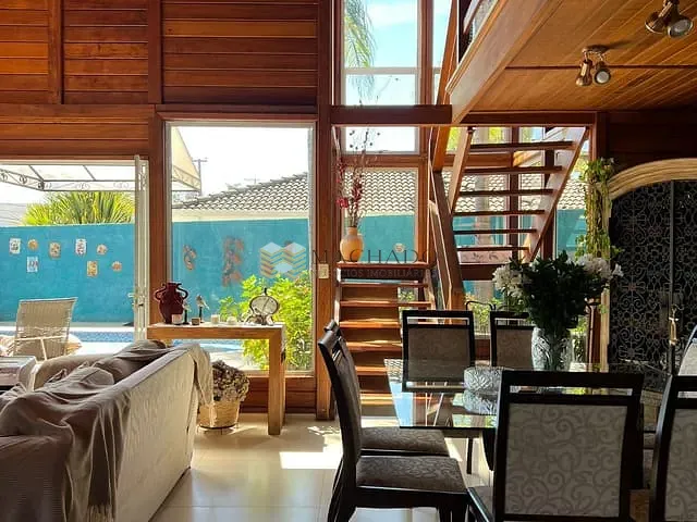 Casa com 500m² 4 quartos e 4 banheiros, para alugar, no bairro Caxambu em Jundiaí