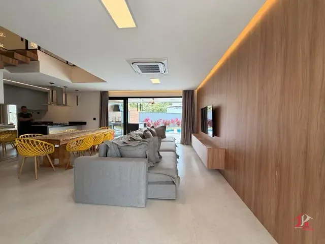 Casa 6 quartos e 6 banheiros, à venda, no bairro Jardim Márcia em Peruíbe