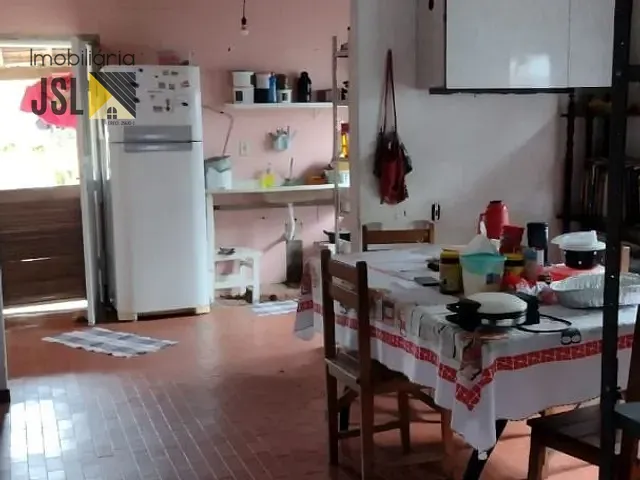 Casa com 300m² 3 quartos e 1 banheiro, à venda, no bairro Vila Antônio Augusto Luiz em Caçapava