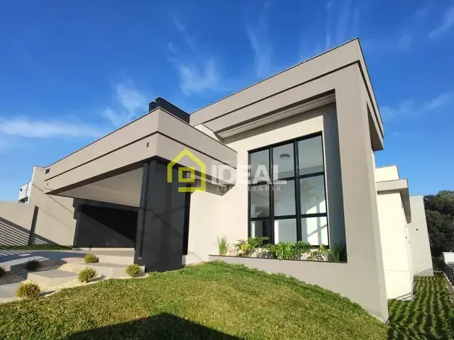 Casa 3 quartos e 3 banheiros, para alugar, no bairro São Cristóvão em Concórdia