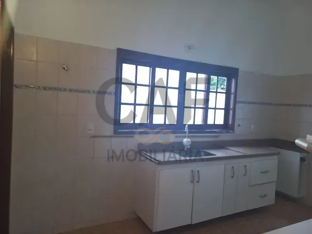 Casa com 250m² 3 quartos e 2 banheiros, à venda, no bairro Jardim das Tulipas em Holambra