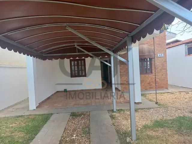 Casa com 250m² 3 quartos e 2 banheiros, à venda, no bairro Jardim das Tulipas em Holambra