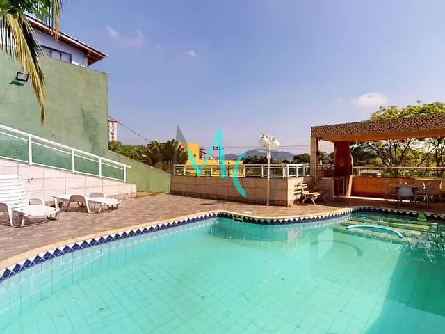 Casa 6 quartos e 5 banheiros, à venda, no bairro Pechincha em Rio de Janeiro