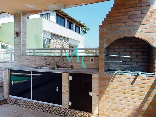 Casa 6 quartos e 5 banheiros, à venda, no bairro Pechincha em Rio de Janeiro