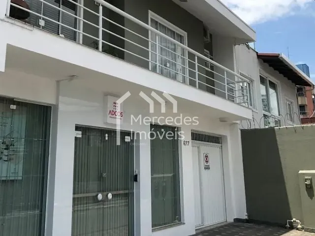 Casa com 235m² 2 quartos e 2 banheiros, à venda, no bairro Centro em Itajaí
