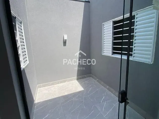 Casa com 150m² 3 quartos e 1 banheiro, à venda, no bairro Vila Mollon IV em Santa Bárbara D'Oeste