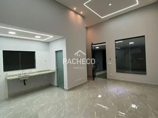 Casa com 150m² 3 quartos e 1 banheiro, à venda, no bairro Vila Mollon IV em Santa Bárbara D'Oeste