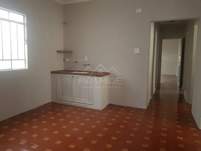 Casa 3 quartos e 2 banheiros, para alugar, no bairro Centro em Poços de Caldas