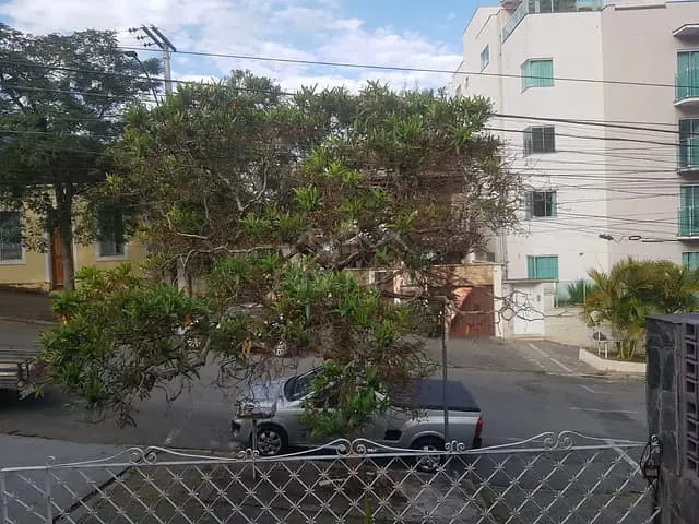 Casa 3 quartos e 2 banheiros, para alugar, no bairro Centro em Poços de Caldas