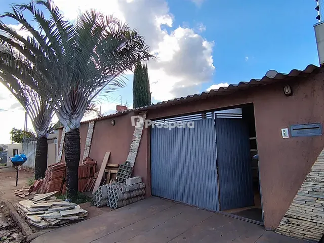 Casa 3 quartos e 3 banheiros, à venda, no bairro Residencial Flamboyant em Anápolis